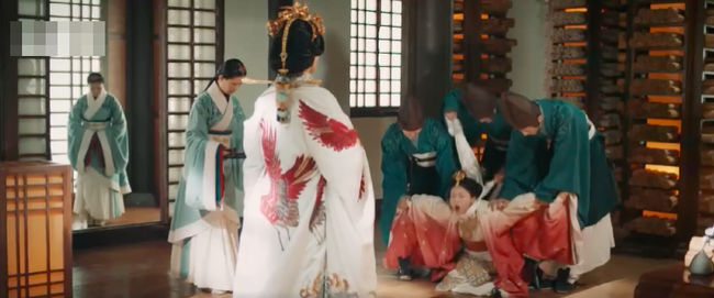 Ngô Cẩn Ngôn có bầu, bị siết cổ suýt chết, bị vu oan giết người, thế mà Hạo Lan truyện vẫn gây thất vọng