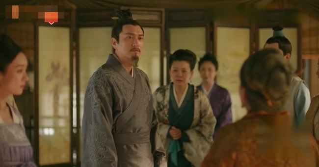 Sau bao ngày xa cách, Phùng Thiệu Phong - Triệu Lệ Dĩnh vừa gặp lại đã ôm hôn đắm đuối trên giường