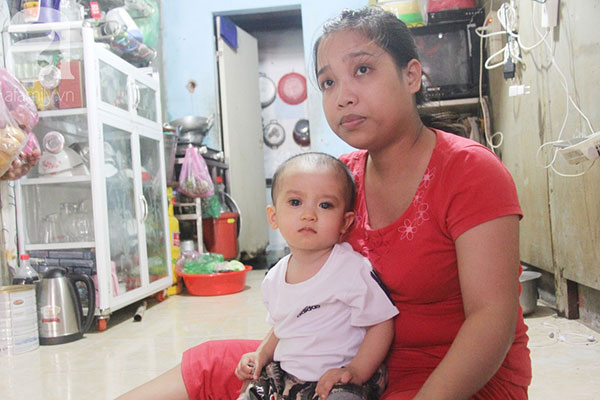 Cái Tết đầu tiên được nhìn thấy ánh sáng mặt trời sau hơn 1 năm mù lòa của bé Gia Anh