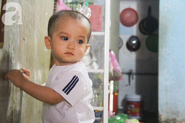 Cái Tết đầu tiên được nhìn thấy ánh sáng mặt trời sau hơn 1 năm mù lòa của bé Gia Anh