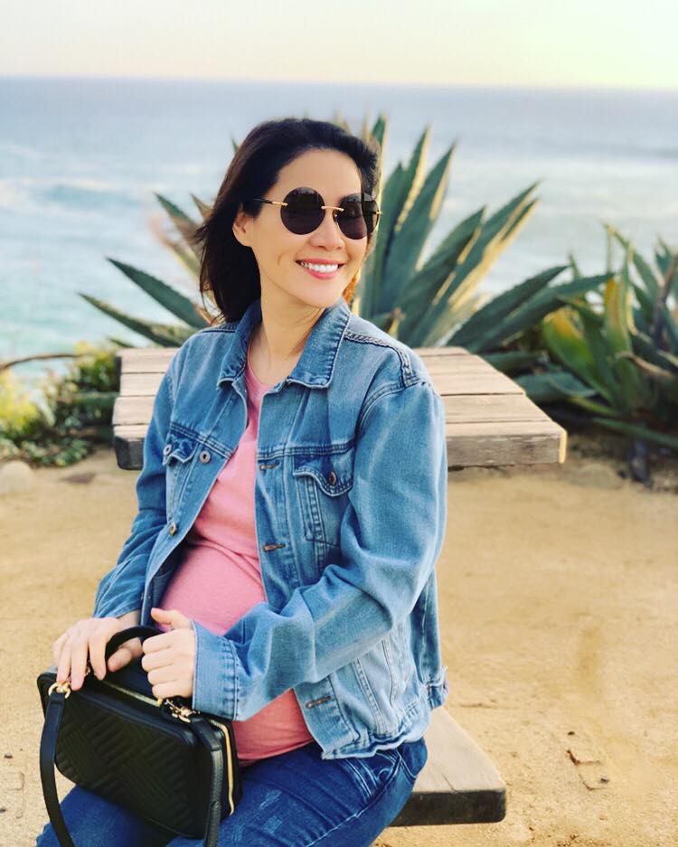 Diễn viên Thân Thúy Hà chính thức khoe bức ảnh đầu tiên bên con gái mới sinh, nhận xét bất ngờ về em bé