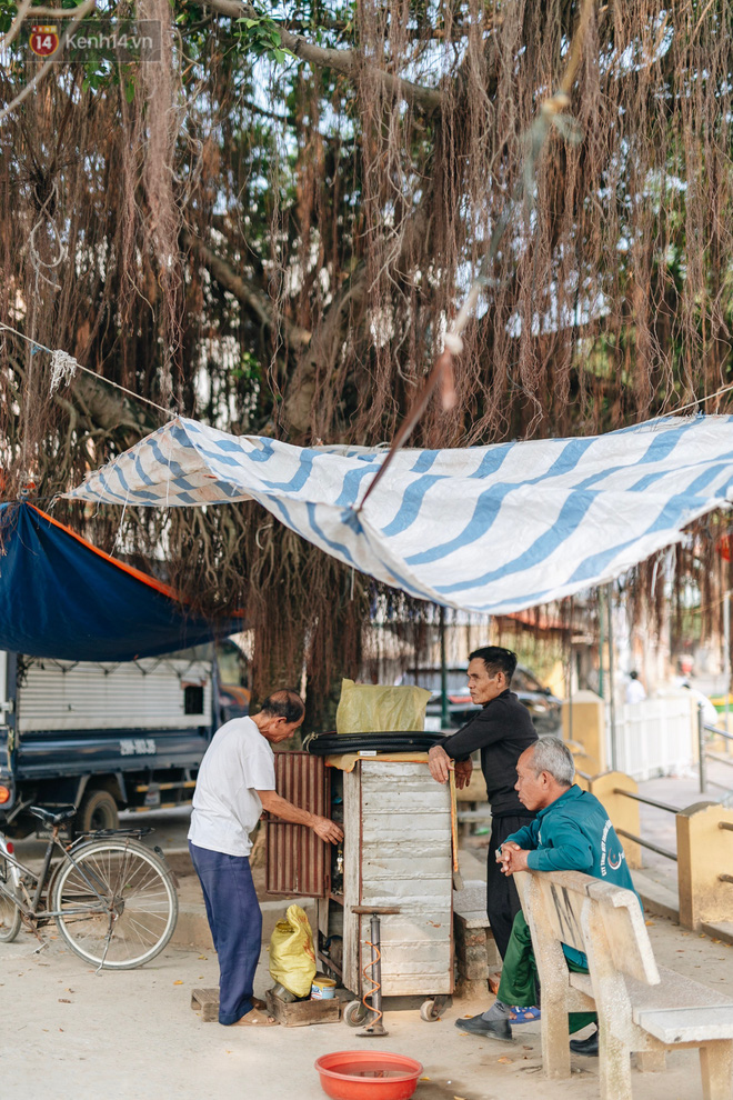 Về thăm ngôi làng ở Hà Nội ăn cả tấn thịt chó vào mùng 4 Tết hàng năm: Không ép bất cứ ai nếu họ không muốn ăn Về thăm ngôi làng ở Hà Nội ăn cả tấn thịt chó vào mùng 4 Tết hàng năm: Không ép bất cứ ai nếu họ không muốn ăn