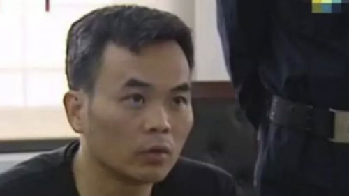 Lợi dụng lỗ hổng, giám đốc ngân hàng hack cây ATM, rút trộm 1 triệu USD