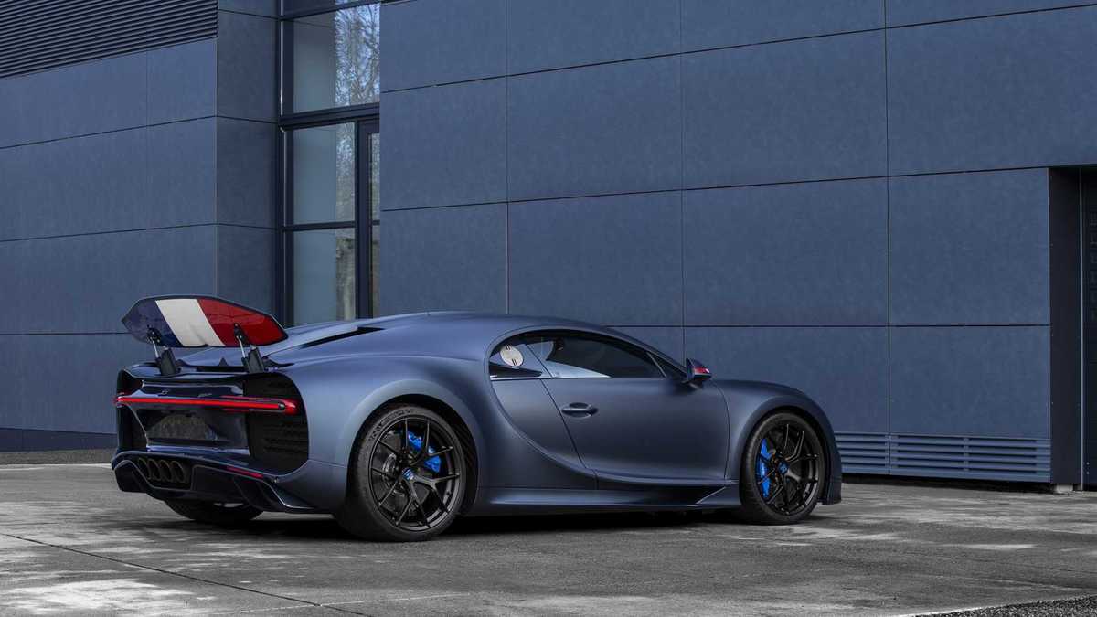 Bugatti Chiron Sport 110 Ans Edition - bản mừng sinh nhật chỉ 20 xe
