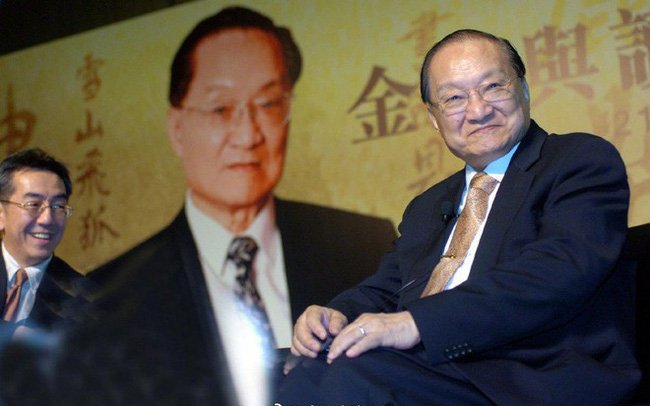 Lý do Kim Dung phải đổi tên kẻ cướp đi lần đầu tiên của Tiểu Long Nữ