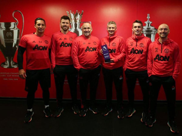 Solskjaer mang giải HLV hay nhất về MU sau 7 năm