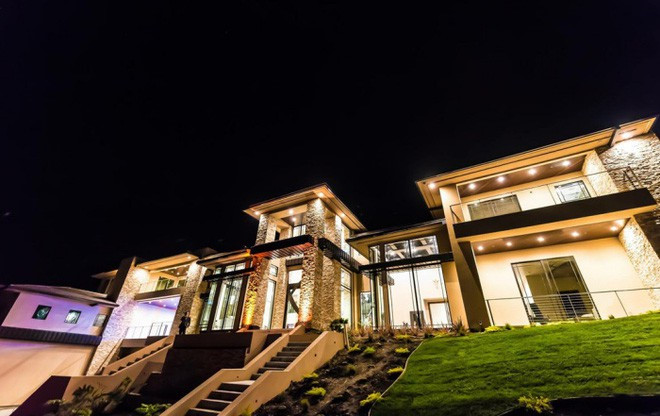 Biệt thự của Đàm Vĩnh Hưng và các nghệ sĩ Việt tại Mỹ