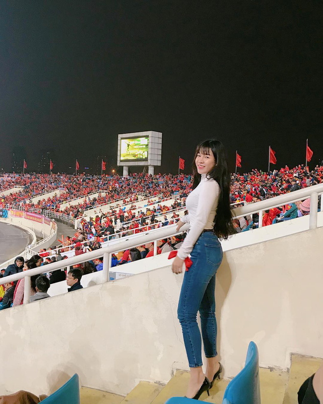 Lướt app hẹn hò gặp bạn gái Lâm Tây, đây là cách Yến Xuân phản ứng khi mang tiếng đứng núi này trông núi nọ