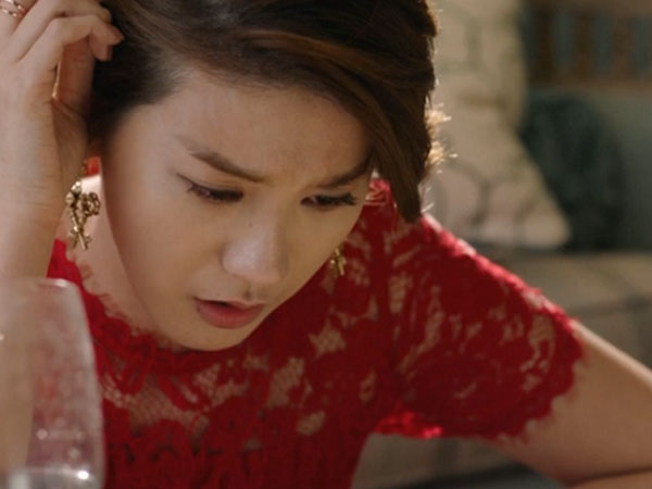 Cuối năm đi tảo mộ gặp ngay người yêu cũ đi cùng vợ bầu nhưng thái độ của anh ta mới khiến tôi tức điên