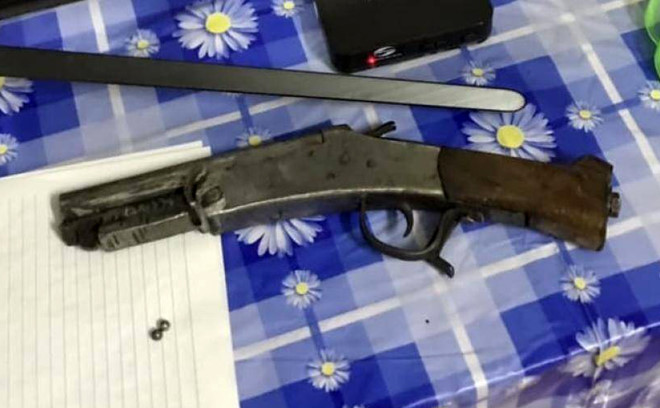 Nghi phạm dùng súng bắn vợ cũ tối mùng 3 Tết ra đầu thú