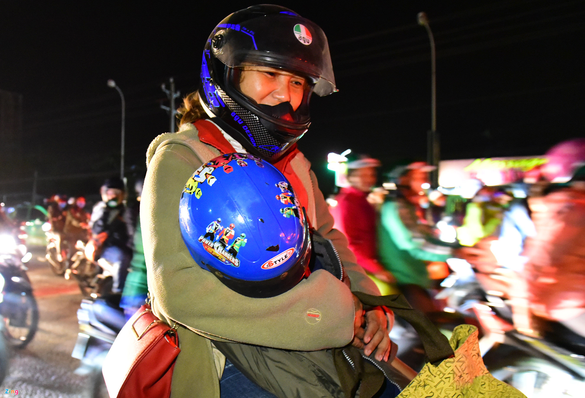 Người miền Tây vạ vật cả ngày đêm để trở lại Sài Gòn