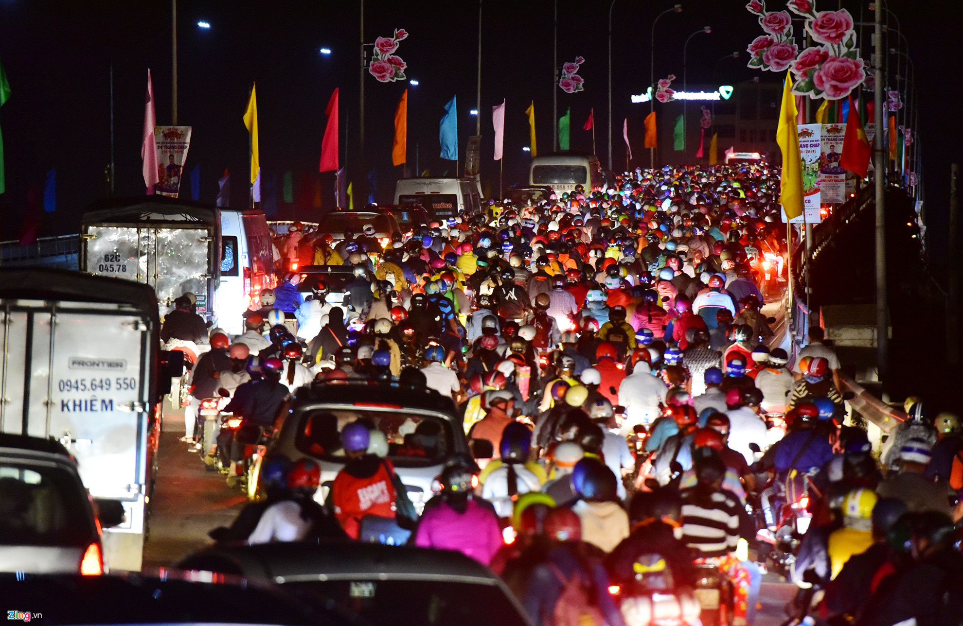 Người miền Tây vạ vật cả ngày đêm để trở lại Sài Gòn