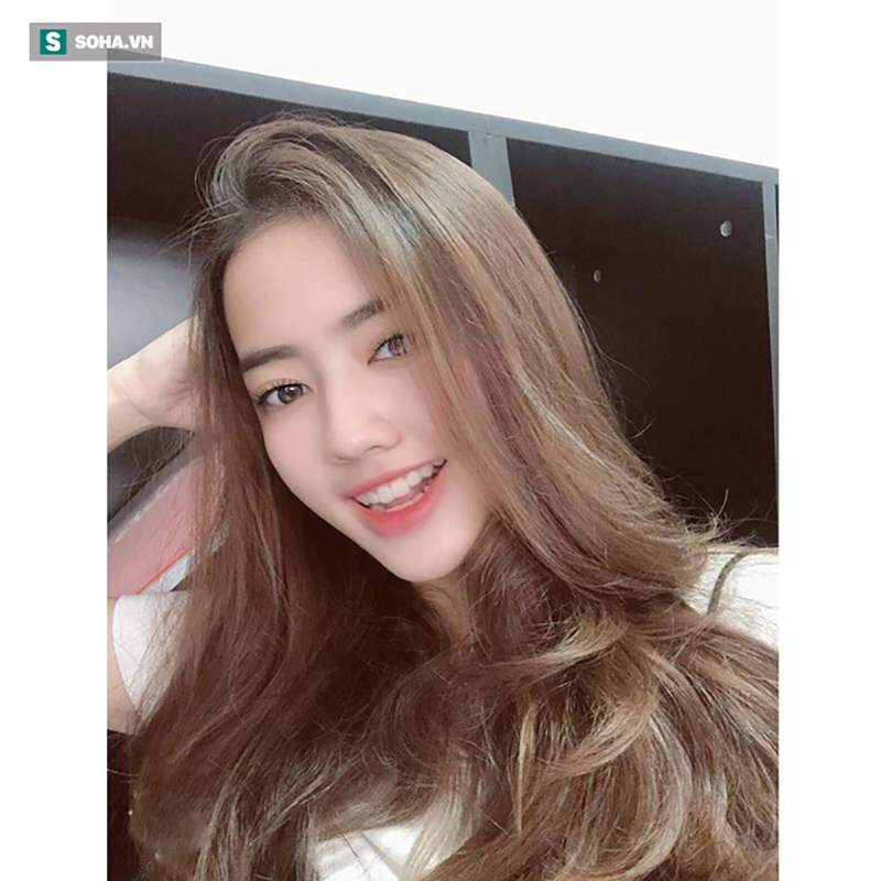 Những chia sẻ ít ai biết về nữ tiếp viên hàng không múa trên máy bay gây bão mạng xã hội