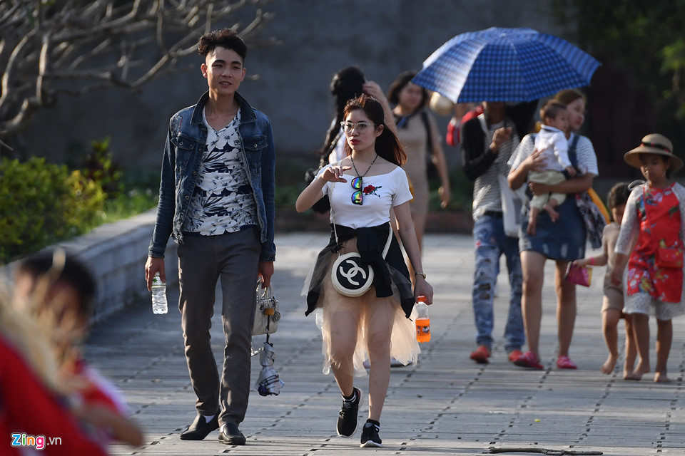 Hình ảnh không đẹp mắt ở chùa Bái Đính trước ngày khai hội