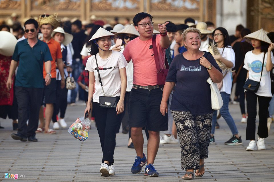 Hình ảnh không đẹp mắt ở chùa Bái Đính trước ngày khai hội