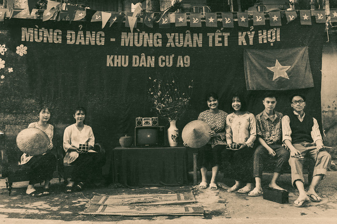 Bộ kỷ yếu theo phong cách Tết xưa với thông điệp hết sức ý nghĩa: Tết chỉ nhạt khi lòng người nhạt!