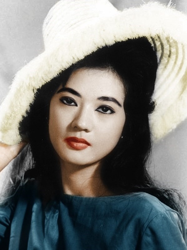 Những mỹ nhân làm chao đảo màn ảnh Việt: Cát-xê 1 tỷ đồng, ra Nghệ An diễn sập cả sân khấu