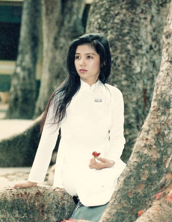 Những mỹ nhân làm chao đảo màn ảnh Việt: Cát-xê 1 tỷ đồng, ra Nghệ An diễn sập cả sân khấu