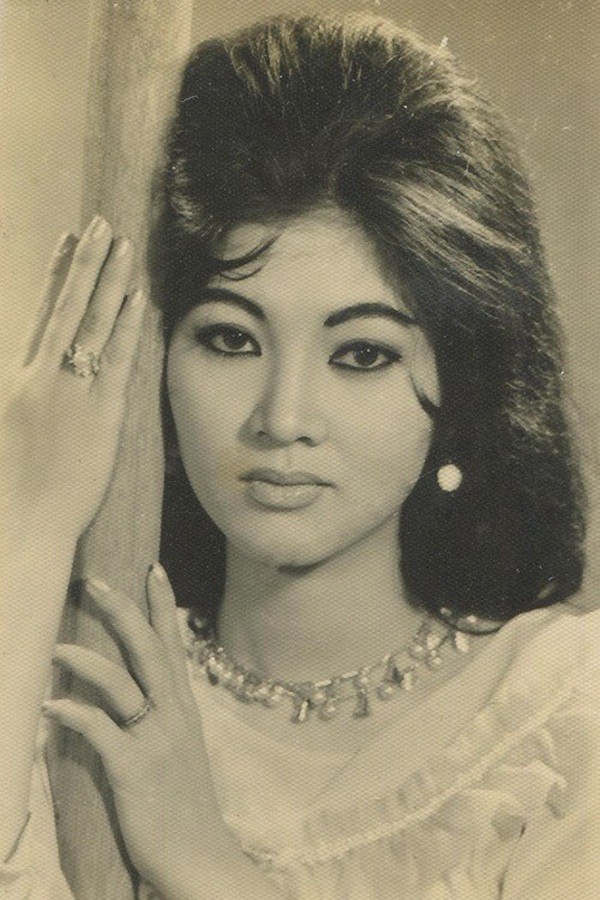 Những mỹ nhân làm chao đảo màn ảnh Việt: Cát-xê 1 tỷ đồng, ra Nghệ An diễn sập cả sân khấu