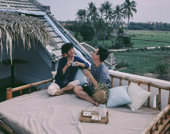 Nó bê đê thì sao? Nó bê đê mà nuôi được mẹ nó!