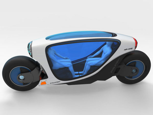 Xe máy tự lái, chạy không bao giờ ngã: Ai dám đi trên phố Hà Nội