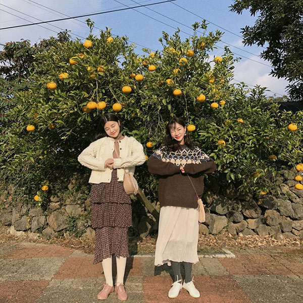 Đôi bạn thân Hàn Quốc khiến chúng ta muốn đi du lịch luôn và ngay