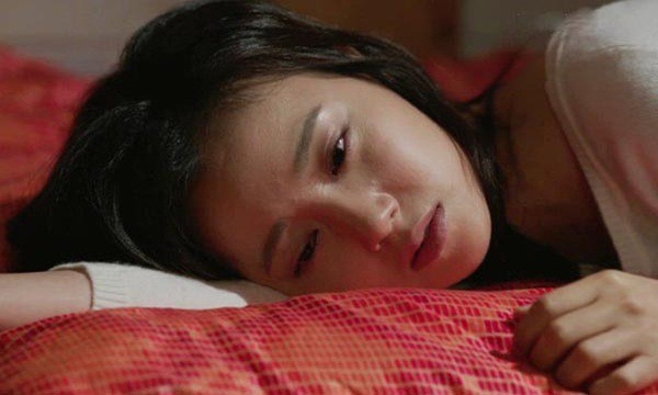 Cho bạn gái thân giữa đường đứt gánh ở nhờ, cuối cùng hôn nhân của chính mình cũng đứt