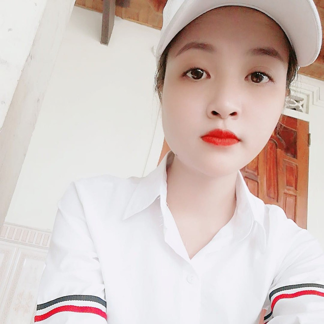 Đăng ảnh khoe mùng 6 Tết đi cấy giúp mẹ, cô gái không ngờ mình lại bị dân mạng ném đá