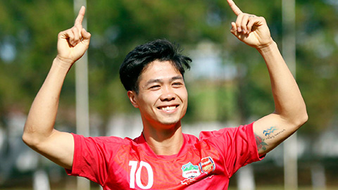 Công Phượng sợ bị NHM quên khi sang Hàn Quốc thi đấu Công Phượng sợ bị NHM quên khi sang Hàn Quốc thi đấu