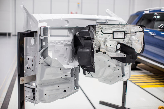 Đây là cách triệt tiêu tiếng ồn cabin cho Ford Explorer 2020