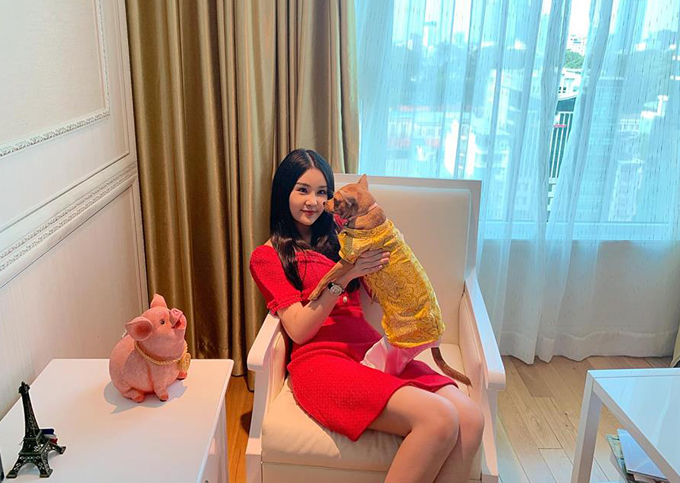 Ngân Anh mặc bikini khoe thân hình thắt đáy lưng ong