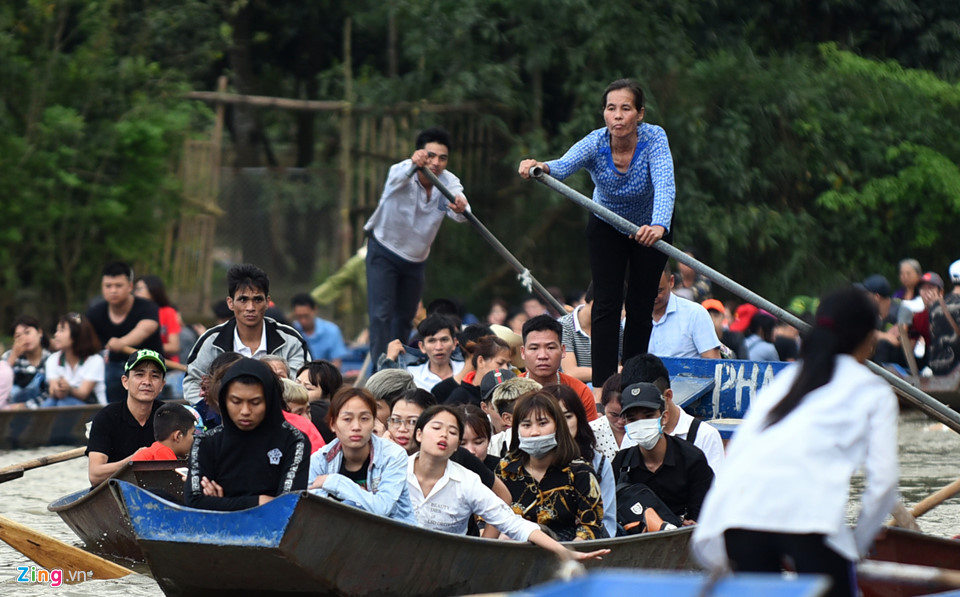 Cảnh chen lấn, ùn tắc khắp các điểm du lịch 9 ngày nghỉ Tết