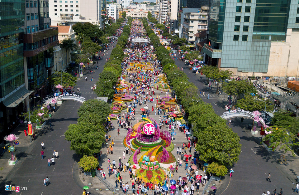 Cảnh chen lấn, ùn tắc khắp các điểm du lịch 9 ngày nghỉ Tết