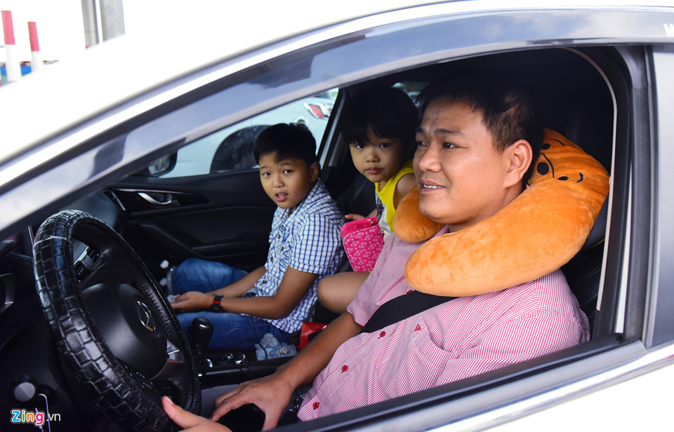 Cảnh chen lấn, ùn tắc khắp các điểm du lịch 9 ngày nghỉ Tết