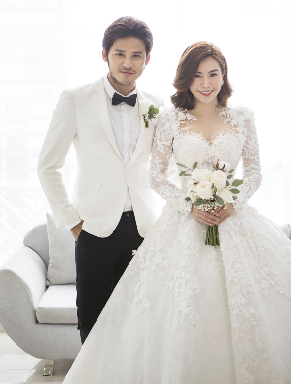 Sau nhiều lần chia tay, cuối cùng Vũ Ngọc Ánh và Anh Tài cũng chính thức về chung một nhà, hé lộ ảnh cưới cực đẹp Sau nhiều lần chia tay, cuối cùng Vũ Ngọc Ánh và Anh Tài cũng chính thức về chung một nhà, hé lộ ảnh cưới cực đẹp