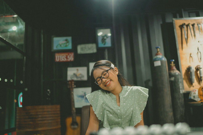 Phương Mỹ Chi: 16 tuổi em gặp quá nhiều thị phi, ba Quang Lê vạ miệng làm em bị chỉ trích oan! Phương Mỹ Chi: 16 tuổi em gặp quá nhiều thị phi, ba Quang Lê vạ miệng làm em bị chỉ trích oan!