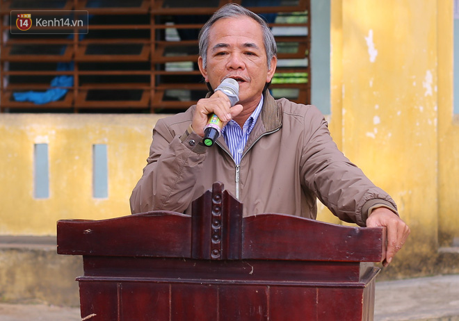 Buổi chào cờ đầu năm mới chìm trong nước mắt ở ngôi trường có 6 học sinh đuối nước thương tâm