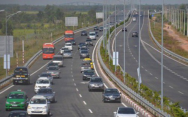 Chủ 2 ô tô bị từ chối phục vụ vĩnh viễn trên đường cao tốc là ai?