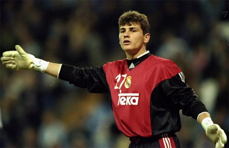 Iker Casillas - một người bình thường đang trở lại Iker Casillas - một người bình thường đang trở lại