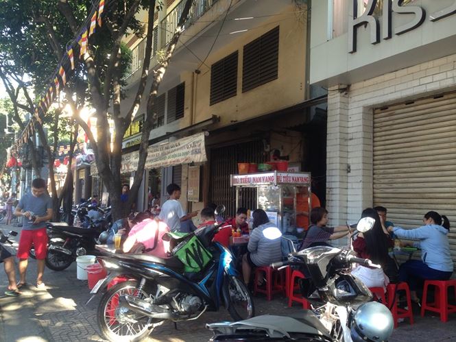 Sau tết, dân công sở mỏi mắt tìm quán ăn trưa