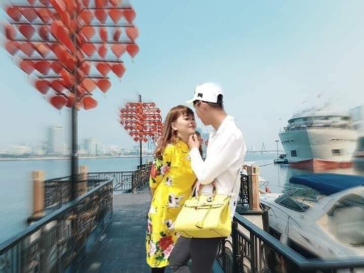 Nhờ dân mạng xóa hộ thánh lườm trong ảnh chụp với bạn gái, thanh niên nhận cái kết đắng ngắt như mọi khi