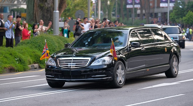 Ông Kim Jong Un vừa tậu Mercedes-Maybach S600 limo chống đạn mới nhất