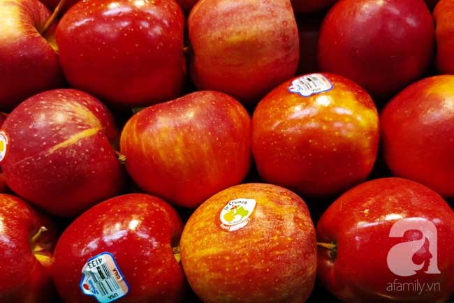 Nhà còn đầy thức ăn thừa sau Tết, chị em làm ngay cách này của bác sĩ dinh dưỡng để tránh gây hại sức khỏe