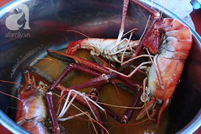 Nhà còn đầy thức ăn thừa sau Tết, chị em làm ngay cách này của bác sĩ dinh dưỡng để tránh gây hại sức khỏe