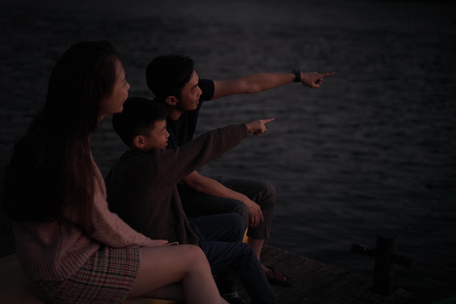 Bức ảnh 3 người 1 nhà của Cường Đô la - Đàm Thu Trang và Subeo gây sốt cộng đồng mạng Bức ảnh 3 người 1 nhà của Cường Đô la - Đàm Thu Trang và Subeo gây sốt cộng đồng mạng