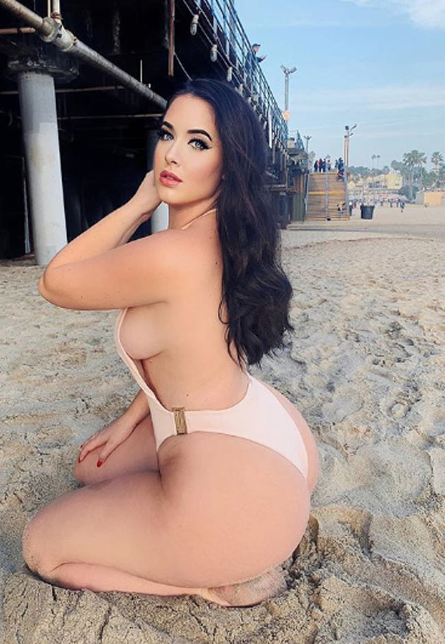 2 thần Vệ Nữ béo đã quá đẹp còn khéo mặc táo bạo hễ ai nhìn là khó chớp mắt