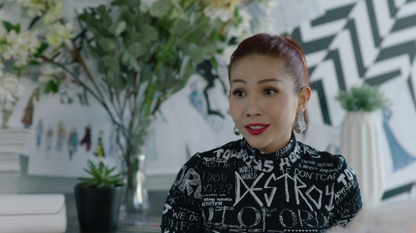 Phim trăm tỷ mùa Tết - Cua lại vợ bầu và Siêu sao siêu ngố có thực sự là tuyệt phẩm của điện ảnh Việt?