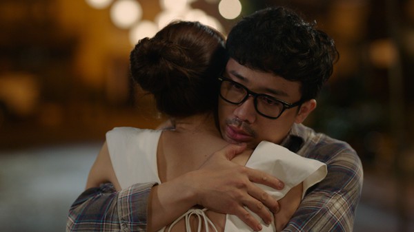 Phim trăm tỷ mùa Tết - Cua lại vợ bầu và Siêu sao siêu ngố có thực sự là tuyệt phẩm của điện ảnh Việt?