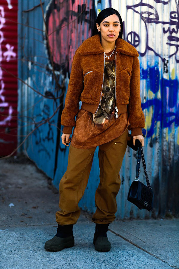 Tuần lễ thời trang Thu - Đông 2019: New York ấm áp cùng tông màu nâu Tuần lễ thời trang Thu - Đông 2019: New York ấm áp cùng tông màu nâu