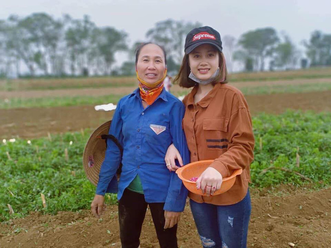 Dân mạng khoe ảnh đi làm đồng ngày Tết: Con nhà nông thì sao, giúp được bố mẹ là hạnh phúc rồi! Dân mạng khoe ảnh đi làm đồng ngày Tết: Con nhà nông thì sao, giúp được bố mẹ là hạnh phúc rồi!